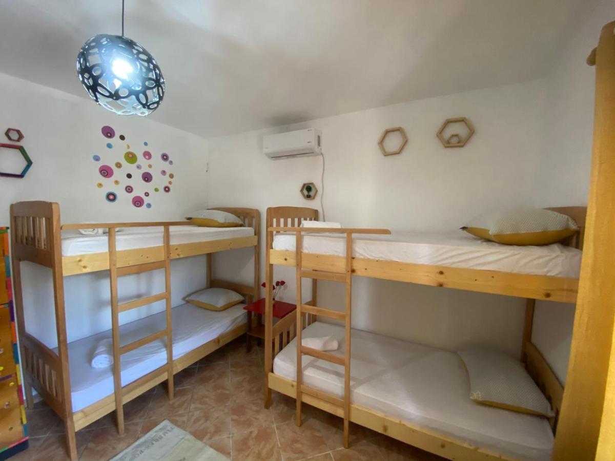 The Hood - Shkodra Backpackers Hostel 외부 사진