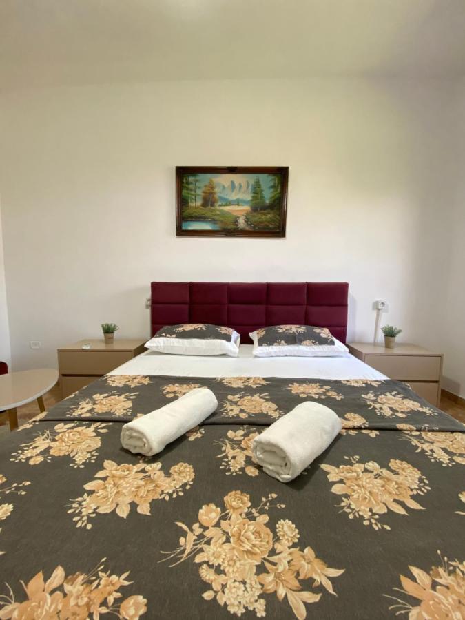 The Hood - Shkodra Backpackers Hostel 외부 사진