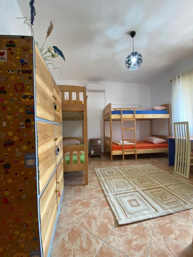 The Hood - Shkodra Backpackers Hostel 외부 사진